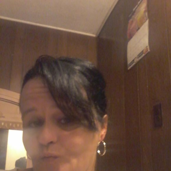 Meet your Posher, Michelle - Picture 1 of 1